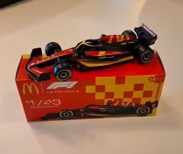 苹果联动麦当劳推出《F1：狂飙飞车》电影套餐